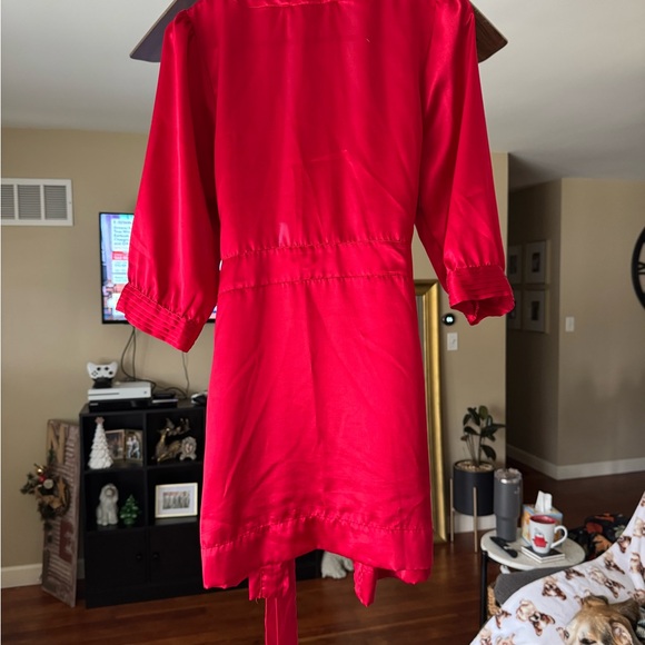 SOLD—VS Robe - Picture 5 of 6